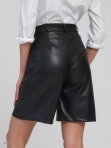Женские кожаные короткие шорты классика