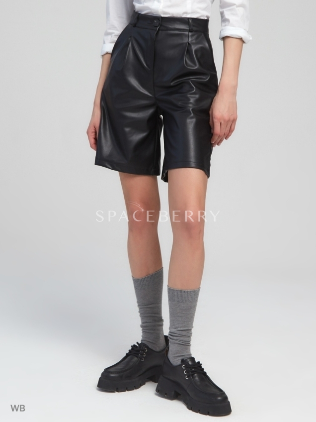Женские кожаные короткие шорты классика